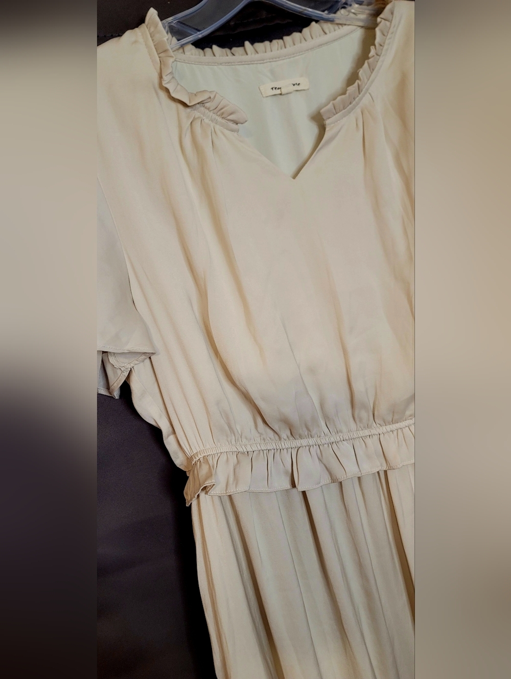 Tea n Rose Creamy, Silky Light Maxi Dress with Flowy Sleeves- Boho Chic, Country - Picture 6 of 16